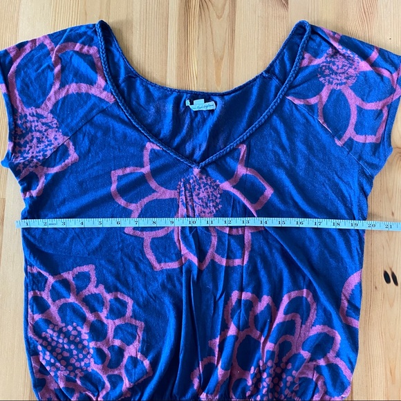 AEO Vintage Lotus Off-Shoulder Top - Picture 10 of 14